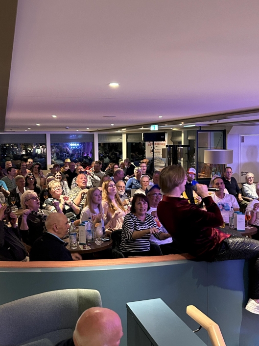 Vincent Gross rudert das Schiff